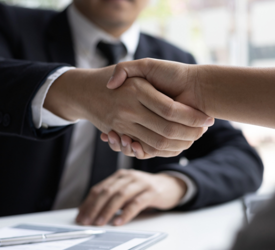 COMPRAS E CONTRATAÇÕES PÚBLICAS